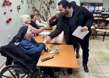 Επίσκεψη του Ανδρέα Σπυρόπουλου στο Κέντρο Ημερησίας Φροντίδας Ηλικιωμένων του Δήμου Πρέβεζας