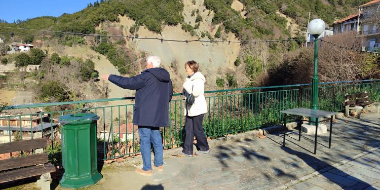 Συνάντηση με το Δήμαρχο Κ. Τζουμέρκων, Χρήστο Χασιάκο, στην Άγναντα, με αντικείμενο τις σοβαρές καταστροφές που προκάλεσε η κακοκαιρία Adel στην περιοχή