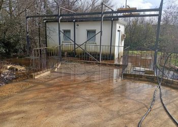 Πλημμύρισε ξανά ο χώρος πλύσης απορριμματοφόρων