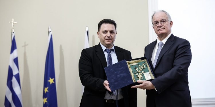 Επίτιμος Δημότης της Κόνιτσας ο Πρόεδρος της Δημοκρατίας Κωνσταντίνος Αν. Τασούλας