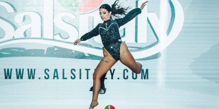 Αυτή είναι η βασίλισσα του Καρναβαλιού του Καρναβαλικού Κομιτάτου Πρέβεζας