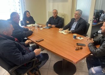 Συνάντηση Χρ. Τσιρογιάννη με τη Δημοτική Αρχή Νικολάου Σκουφά – Στο επίκεντρο η στήριξη των αγροτών και οι υποδομές της περιοχής