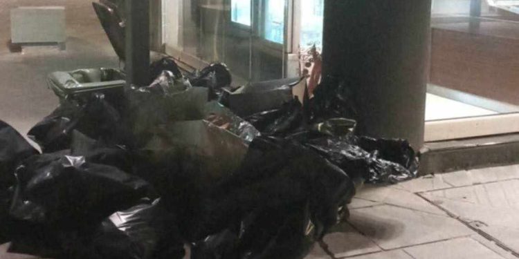 Προστασία της Καθαριότητας στην Οδό Σκουφά– «Όχι» στις Λανθασμένες Απορρίψεις