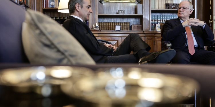 Κυρ. Μητσοτάκης σε Κ. Τασούλα: Πλαφόν στο περιθώριο κέρδους σε καύσιμα και σε προϊόντα super market με ορίζοντα τριμήνου