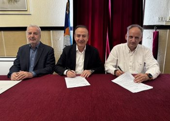 Υπογραφή σύμβασης 614.000 ευρώ για έργα υποδομών στη Δ.Ε. Παμβώτιδας