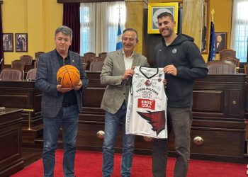 Ο Δήμος Ιωαννιτών υποδέχτηκε και βράβευσε την ομάδα των Βίκος Φάλκονς