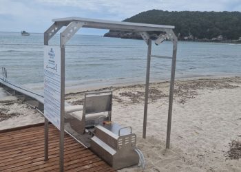 Ο Δήμος Πάργας ενισχύει την προσβασιμότητα στις παραλίες με νέες σύγχρονες ράμπες ΑμεΑ
