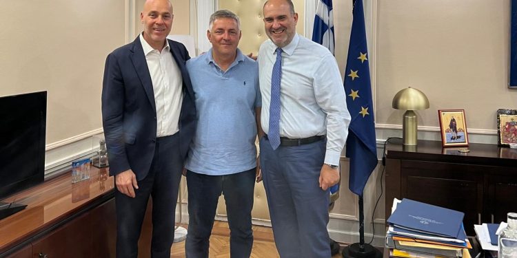 Οι διήμεροι αποσταγματοποιοί στο επίκεντρο της συνάντησης του Γιώργου Αμυρά με τον Δημήτρη Μαρκόπουλο