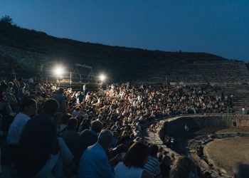 Πρεμιέρα της παράστασης του ΔΗ.ΠΕ.ΘΕ. Ιωαννίνων «Ρωμαίος και Ιουλιέττα