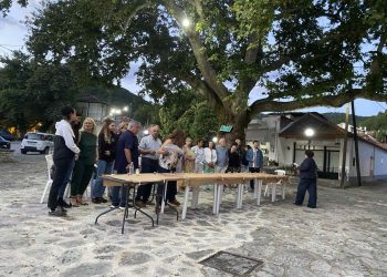 Μια «αγκαλιά φωνών» στο Δελβινάκι – Ο Πανηπειρωτικός Σύλλογος Πατρών μάγεψε στον «Μήνα Πολυφωνίας»