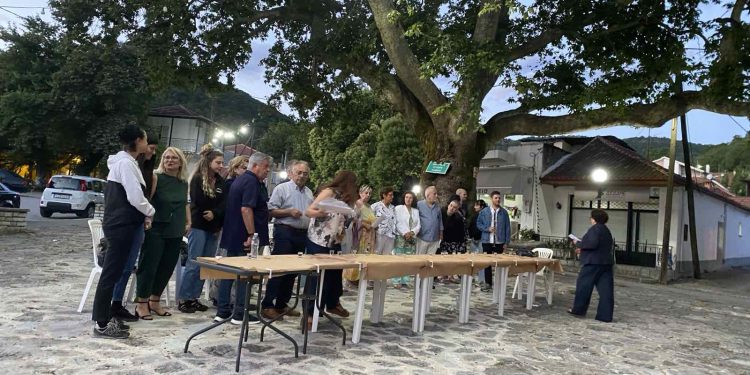 Μια «αγκαλιά φωνών» στο Δελβινάκι – Ο Πανηπειρωτικός Σύλλογος Πατρών μάγεψε στον «Μήνα Πολυφωνίας»