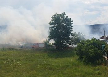 Ιωάννινα : Άμεση η κινητοποίηση της Π.Υ , Άμεσος ο έλεγχος της φωτιάς πέριξ της Ε.Ο Ιωαννίνων Αθηνών [Βίντεο ]