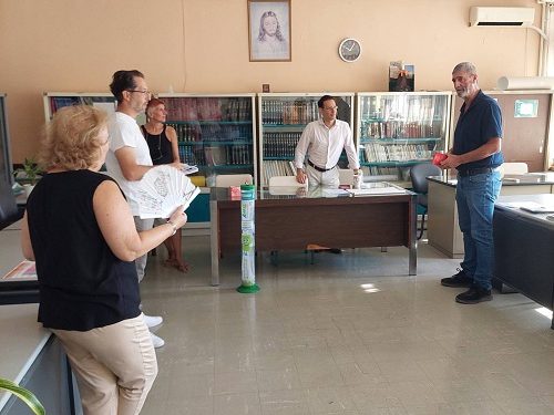 Περιοδεία του Νίκου Έξαρχου στα σχολεία της πόλης ενόψει της έναρξης της νέας σχολικής χρονιάς