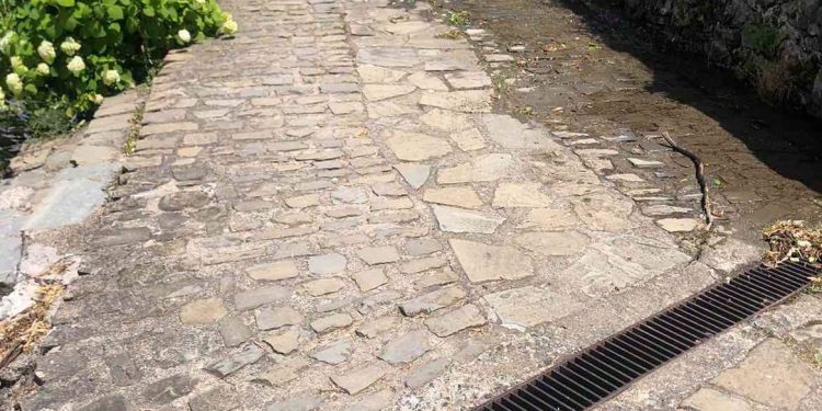 Υπεγράφη η σύμβαση για το κρίσιμο έργο με τίτλο «Διαμόρφωση οδών και διευθέτηση ομβρίων υδάτων στη Δ.Ε. Διστράτου του Δήμου Κόνιτσας»