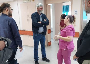 Περιοδεία Ν. Έξαρχου στο Γ.Ν. Άρτας: Στο επίκεντρο οι ελλείψεις και ο αγώνας των καθαριστριών