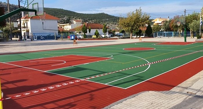 Εντυπωσιακό αποτέλεσμα μετά την ολοκλήρωση των εργασιών στα γήπεδα μπάσκετ των σχολείων στην Πάργα